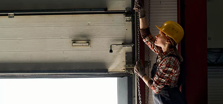 Addressing Common Garage Door Stoppage Issues in Fort Myers, FL